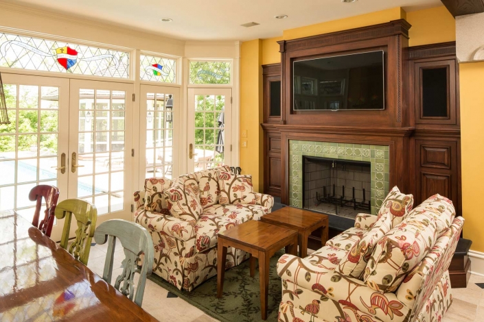 Yellow Living Room - Lakeside Living