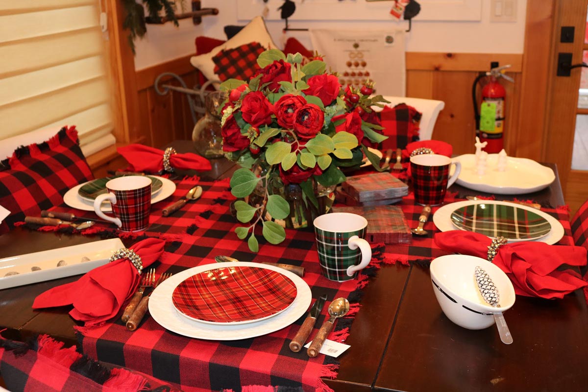 Lakeside Living Christmas Table Setting