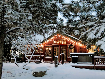 Lakeside-Living_Manitowish-Waters-WI_How-to-Show-Your-Loved-Ones-You-Care-This-Holiday-Season_Cabin-in-the-Woods-with-Christmas-Lights